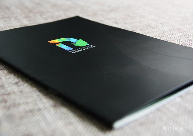 上海印刷廠分享公司畫冊設(shè)計必須具有三個特征